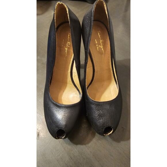 True Religion Amy Peep Toe Platform Pump Heels size 7 Black Leather Faux wood - Picture 4 of 4